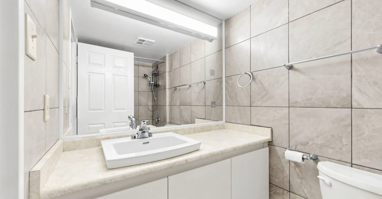 502-736 Bay Street, Toronto, ON, M5G 2M4 - 17