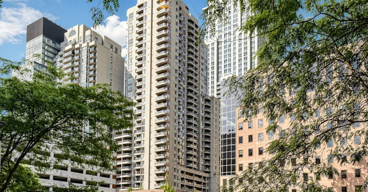 502-736 Bay Street, Toronto, ON, M5G 2M4