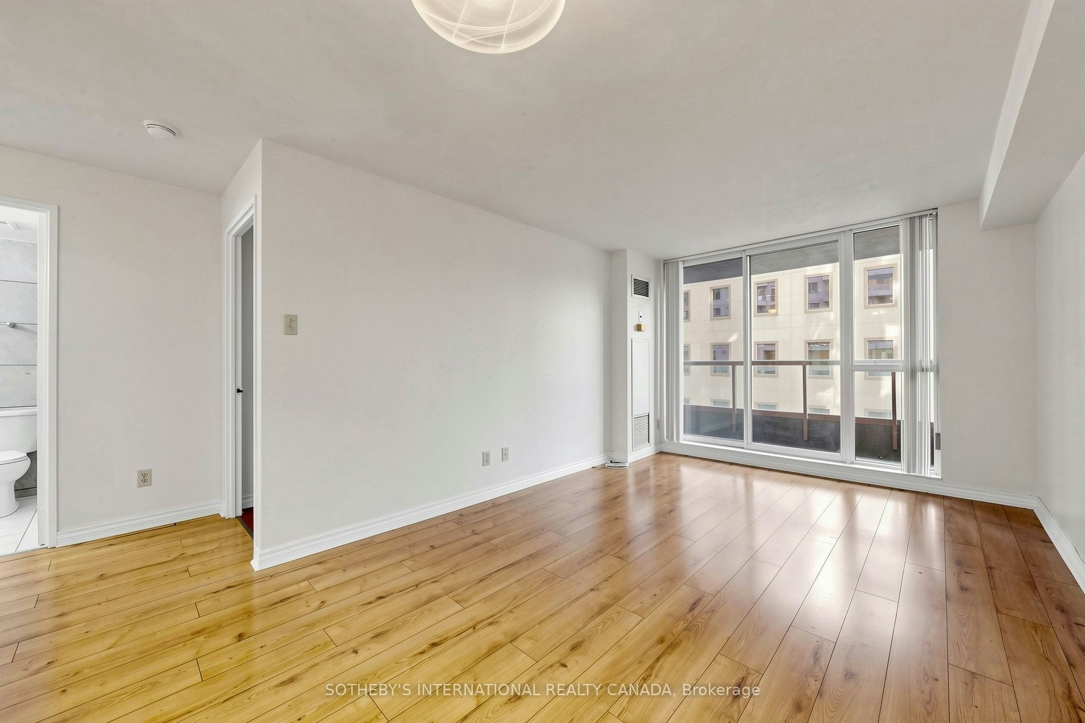 502-736 Bay Street, Toronto, ON, M5G 2M4 - 4