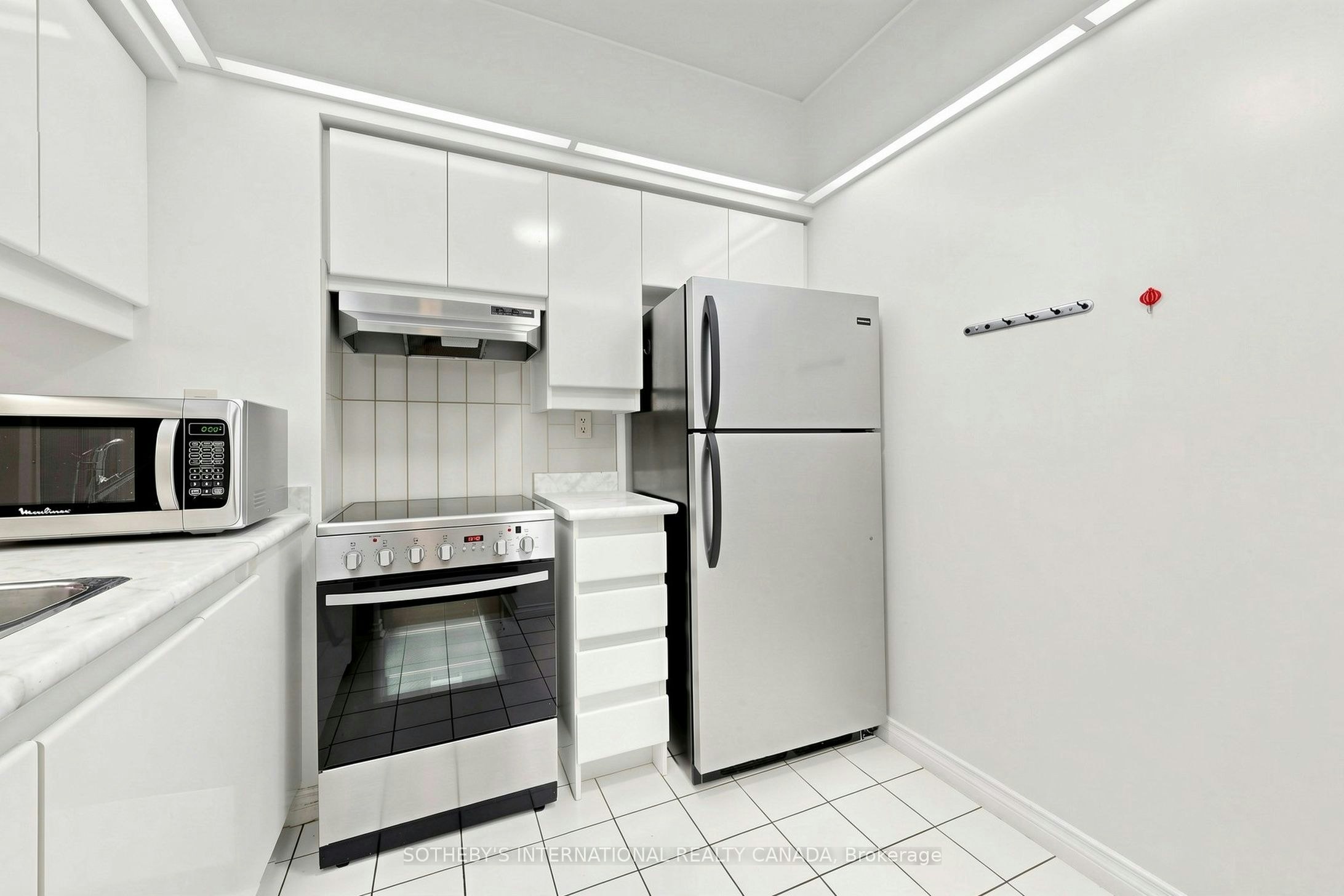 502-736 Bay Street, Toronto, ON, M5G 2M4 - 9
