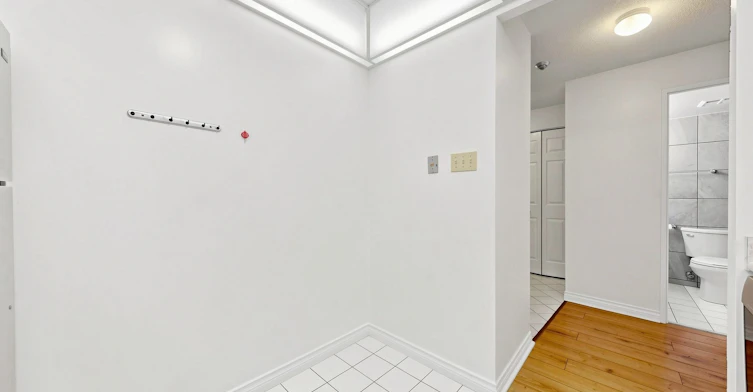 502-736 Bay Street, Toronto, ON, M5G 2M4 - 10