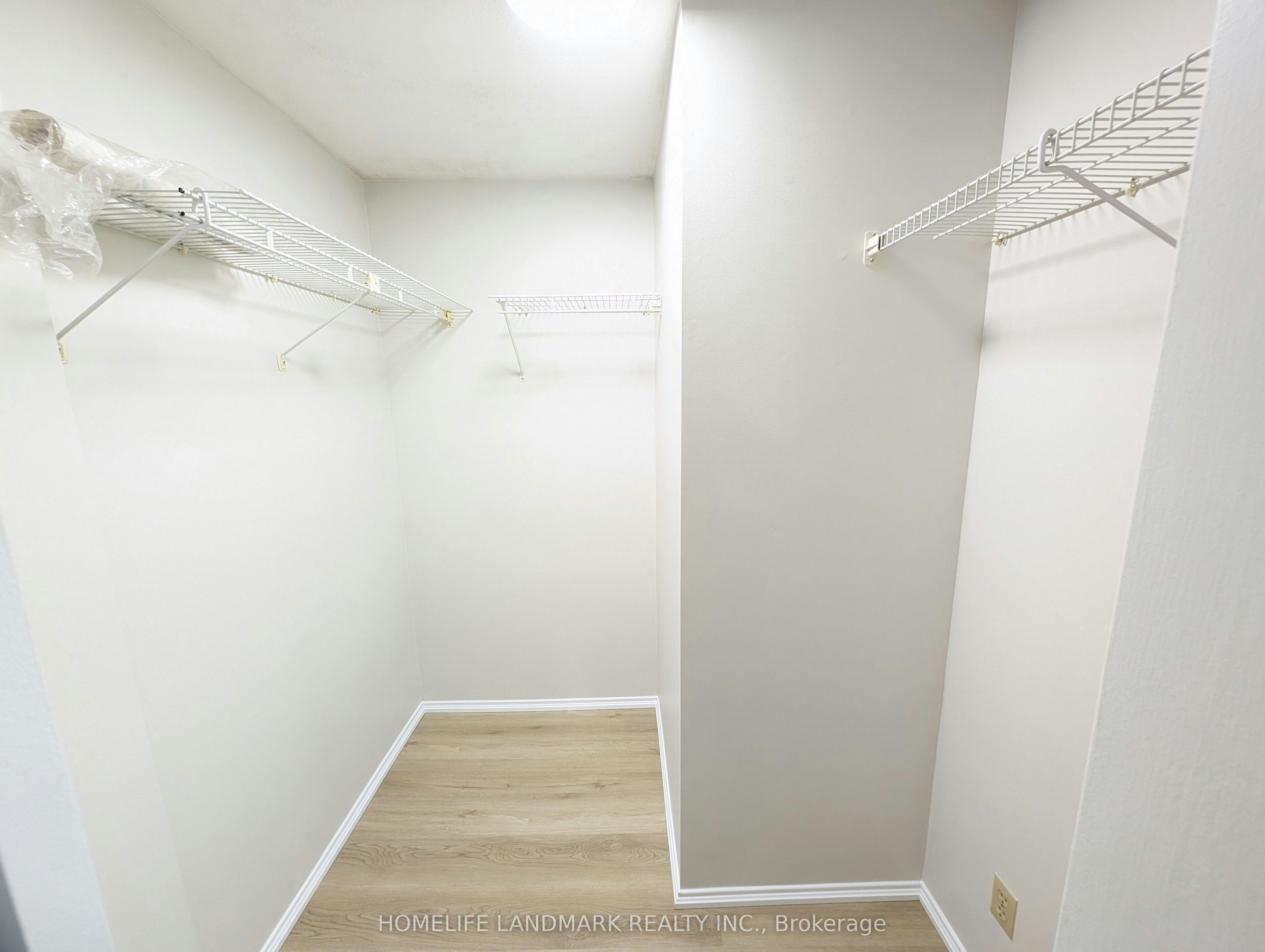 22 Threadneedle Crescent, Toronto, ON, M2H 1Z4 - 15