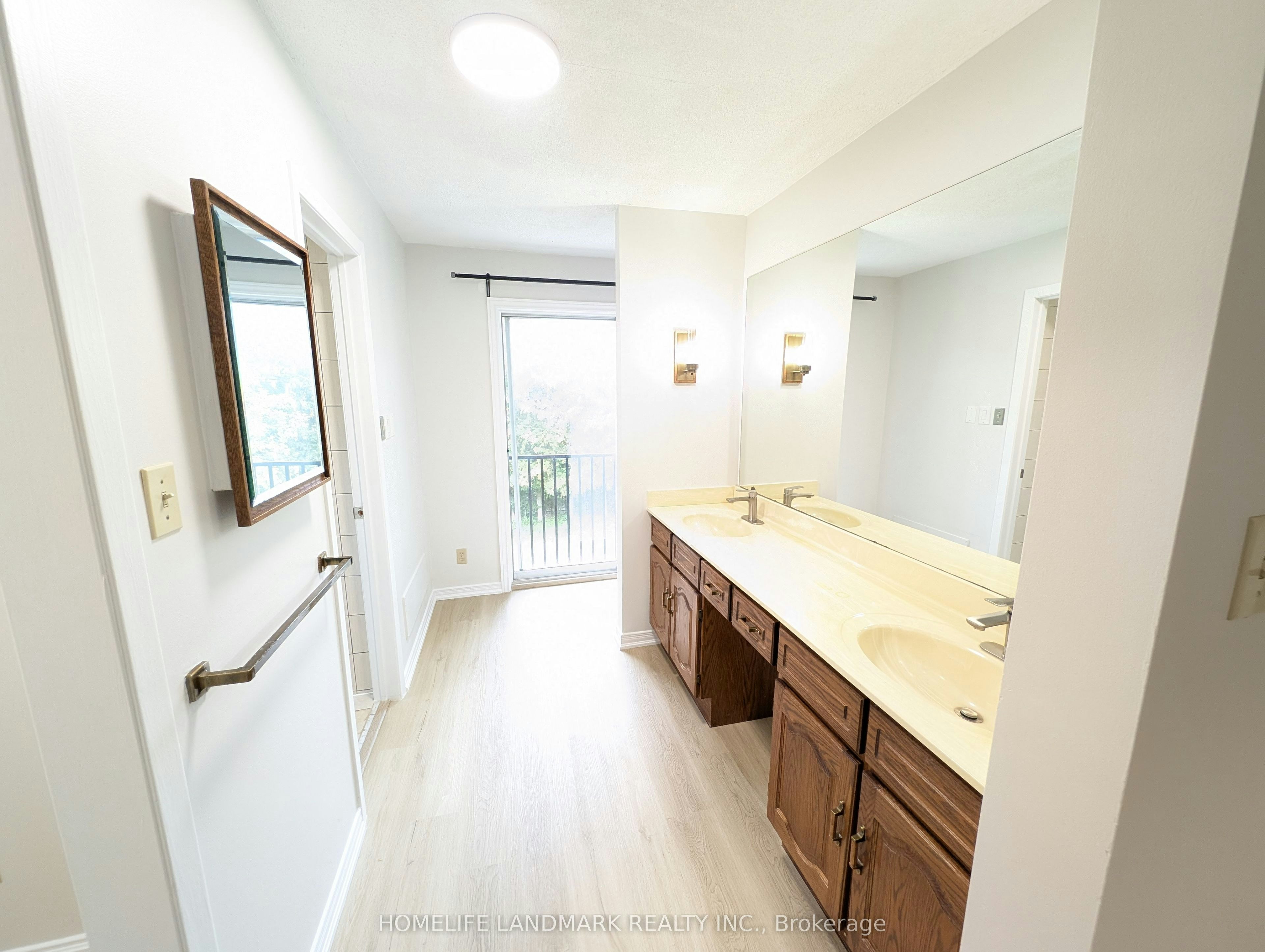 22 Threadneedle Crescent, Toronto, ON, M2H 1Z4 - 13