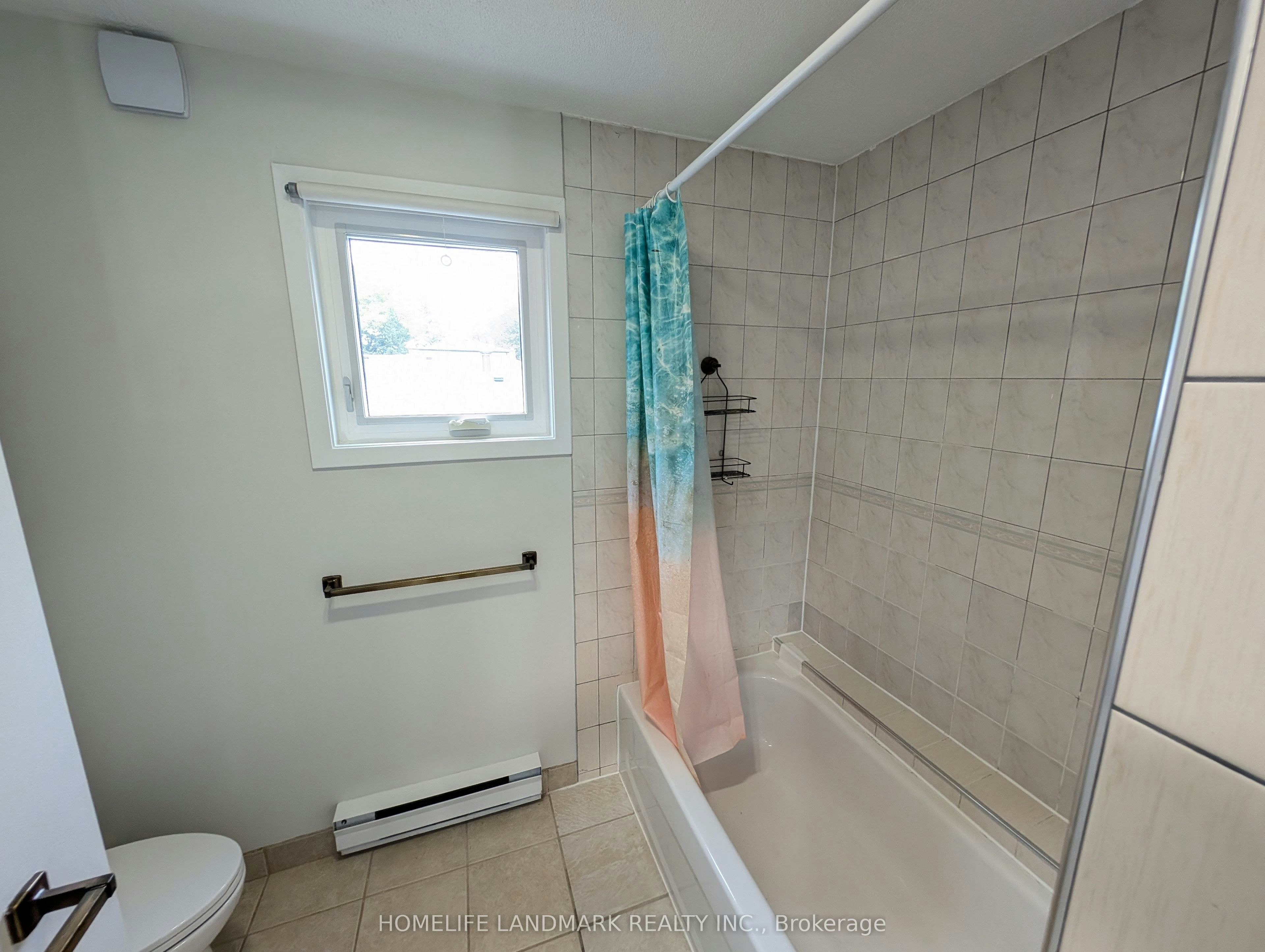 22 Threadneedle Crescent, Toronto, ON, M2H 1Z4 - 14