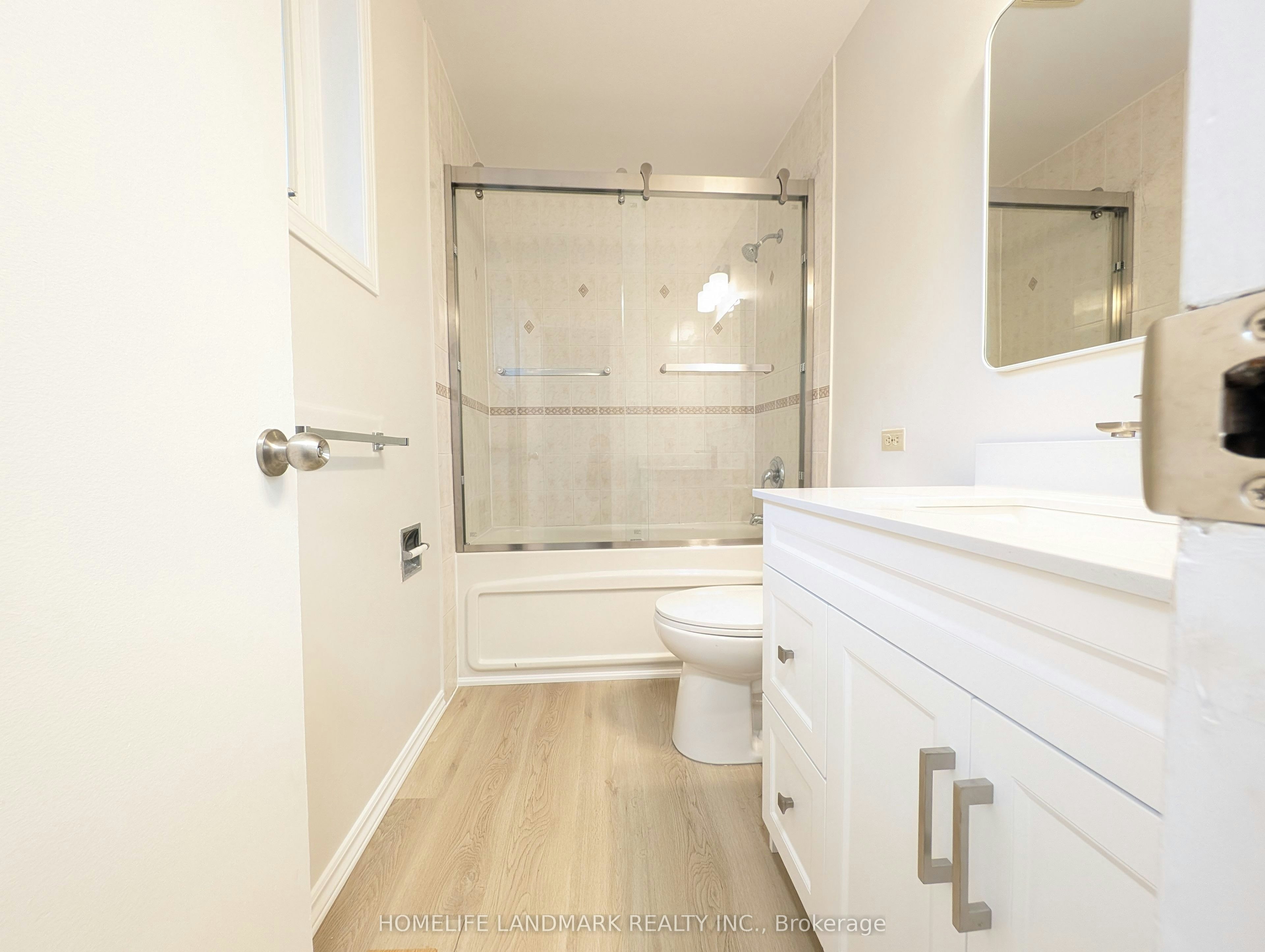 22 Threadneedle Crescent, Toronto, ON, M2H 1Z4 - 22