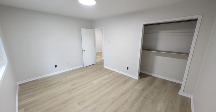 22 Threadneedle Crescent, Toronto, ON, M2H 1Z4 - 19