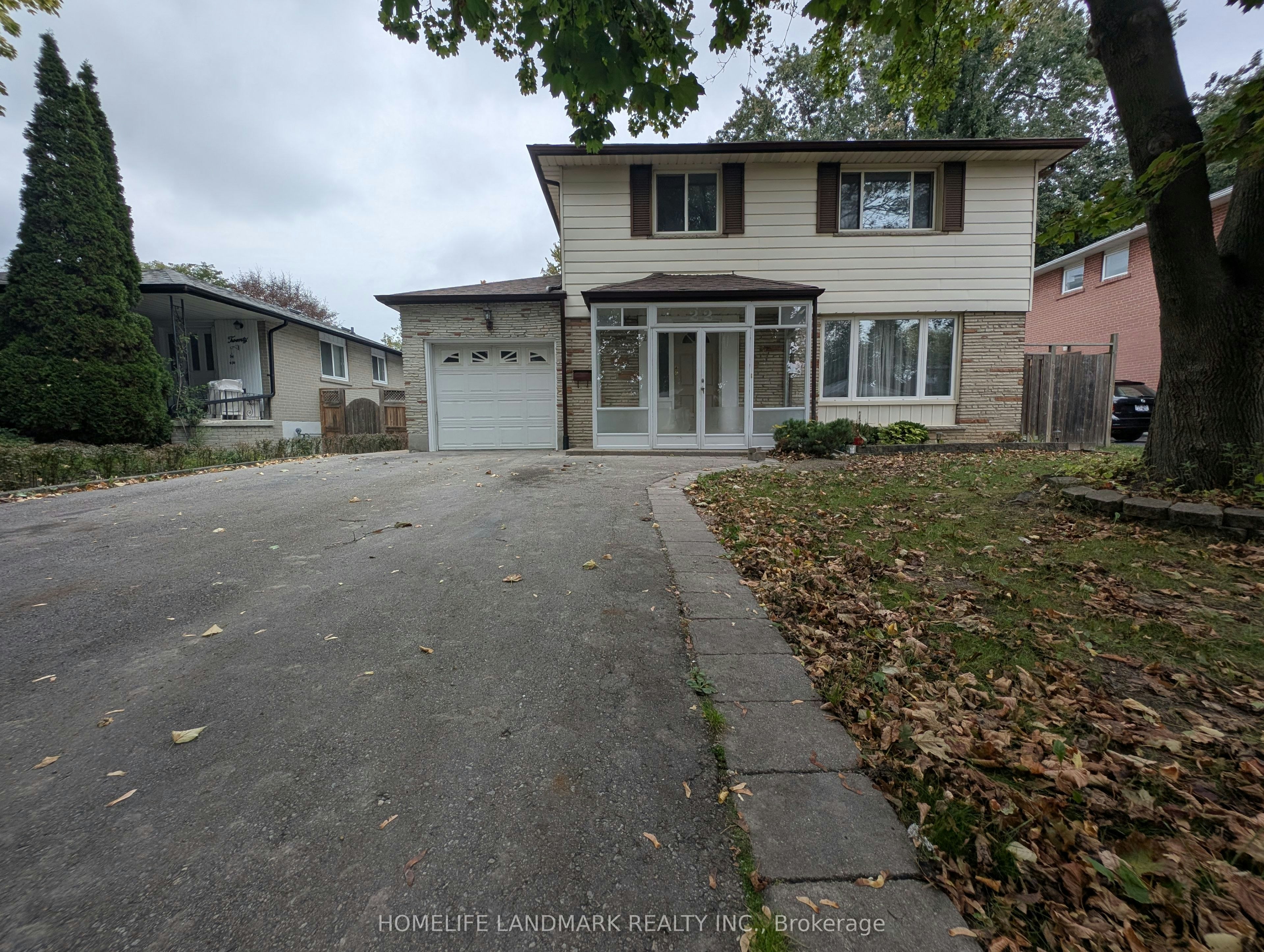 22 Threadneedle Crescent, Toronto, ON, M2H 1Z4 - 2