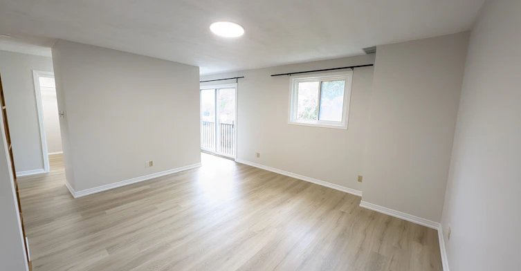 22 Threadneedle Crescent, Toronto, ON, M2H 1Z4 - 12
