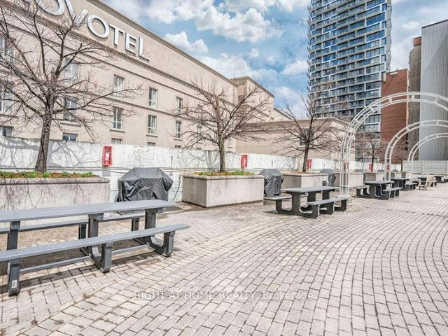 2522-25 The Esplanade N/A, Toronto, ON, M5E 1W5 - 19