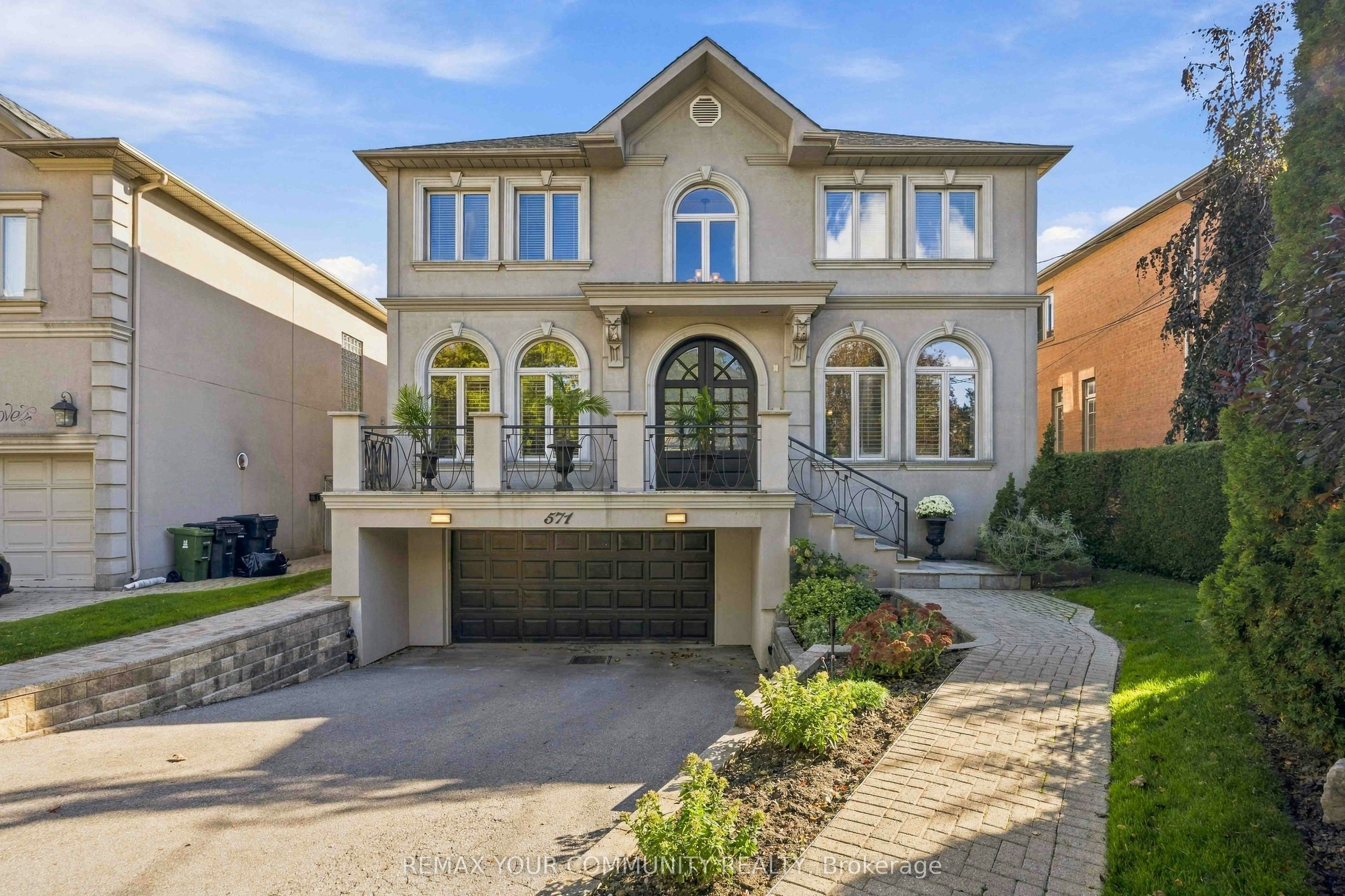 571 Old Orchard Grove, Toronto, ON, M5M 2H2