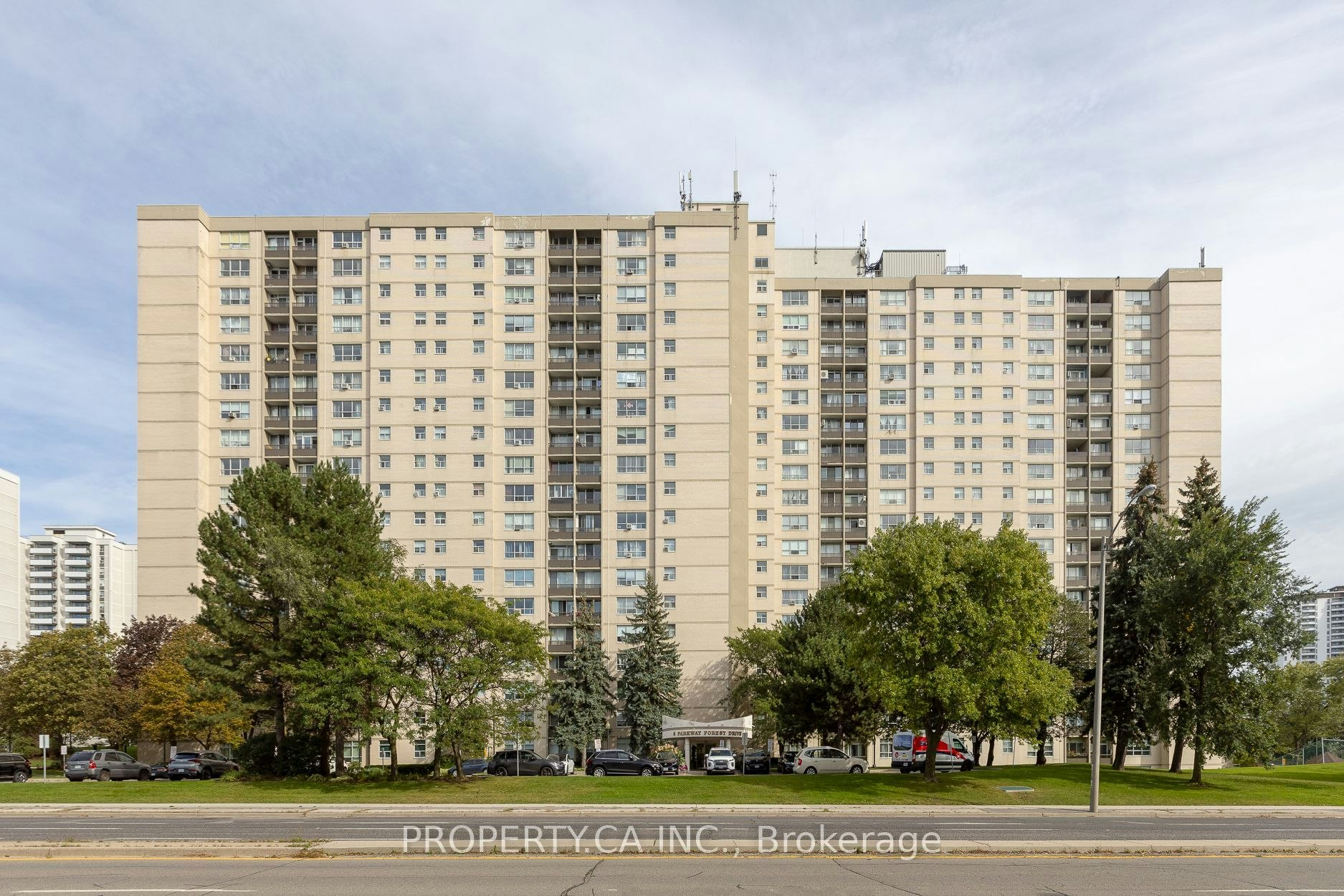 517-5 Parkway Forest Drive, Toronto, ON, M2J 1L2
