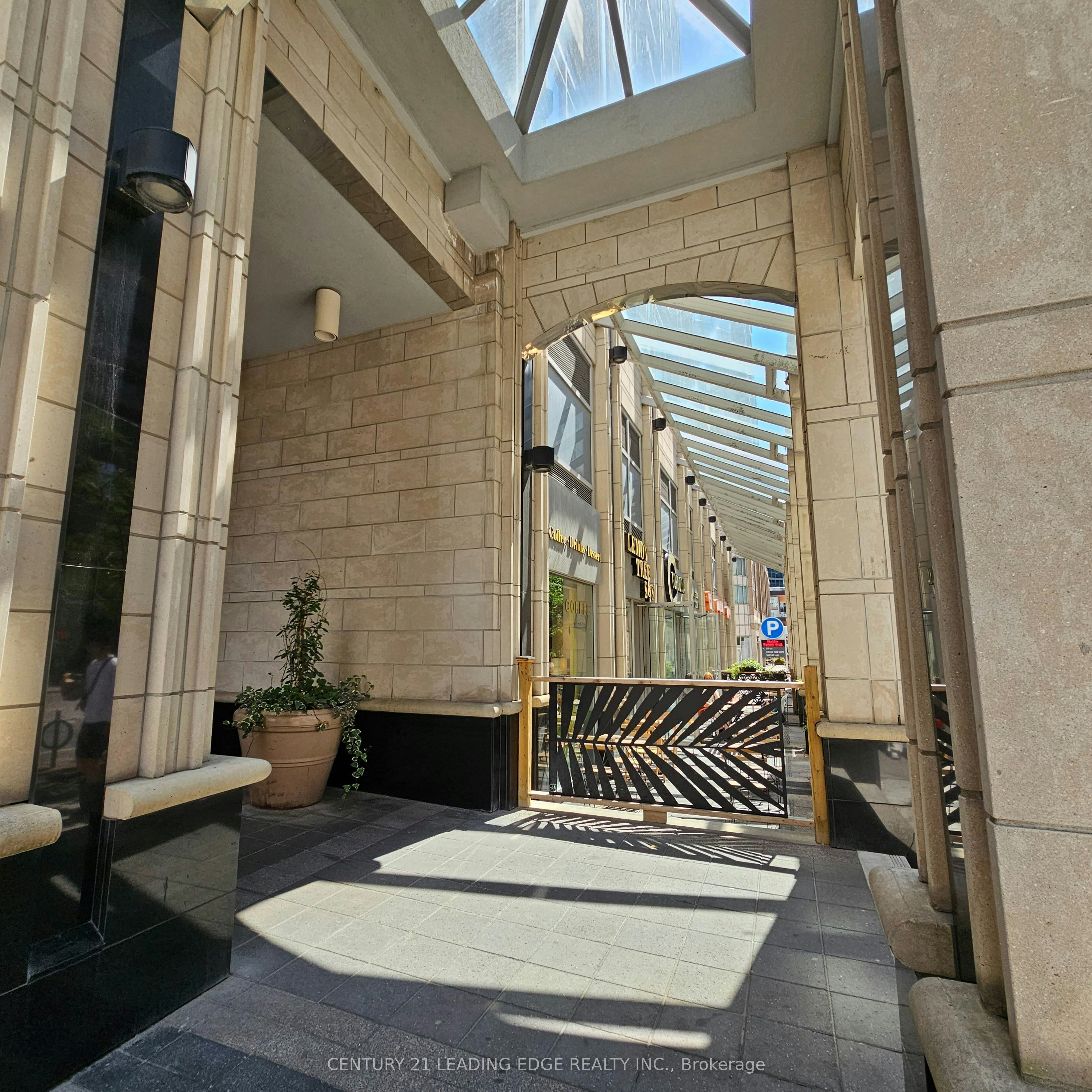 714-761 Bay Street, Toronto, ON, M5G 2R2 - 34