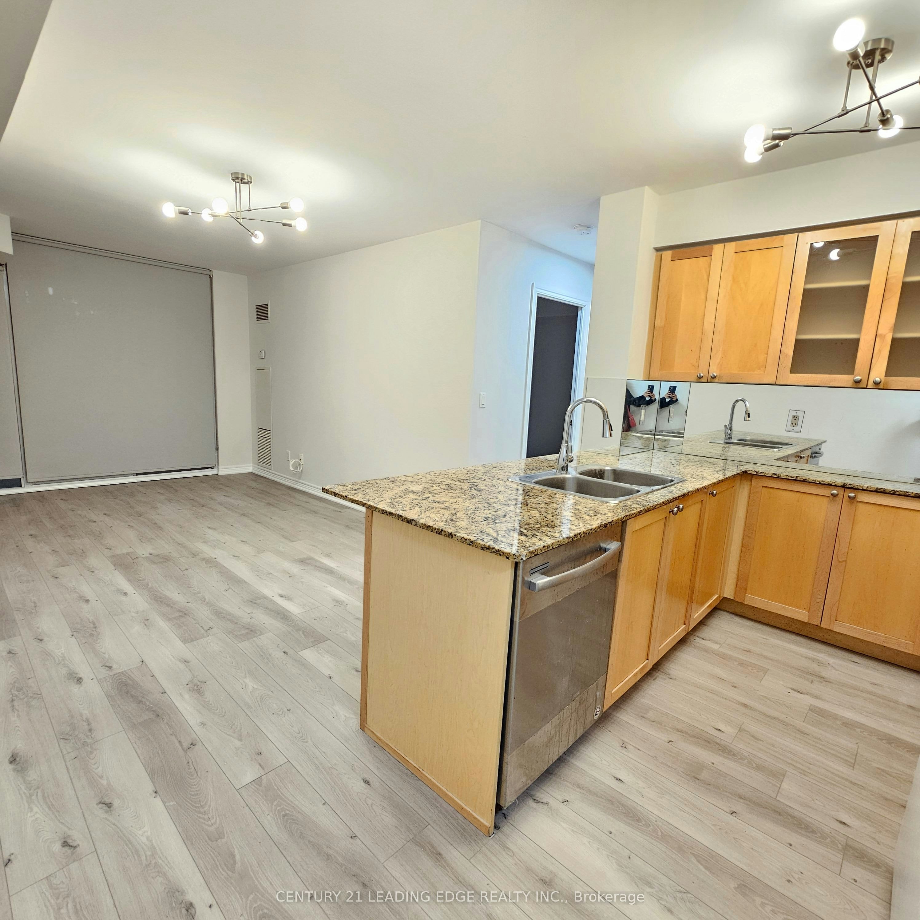 714-761 Bay Street, Toronto, ON, M5G 2R2 - 5
