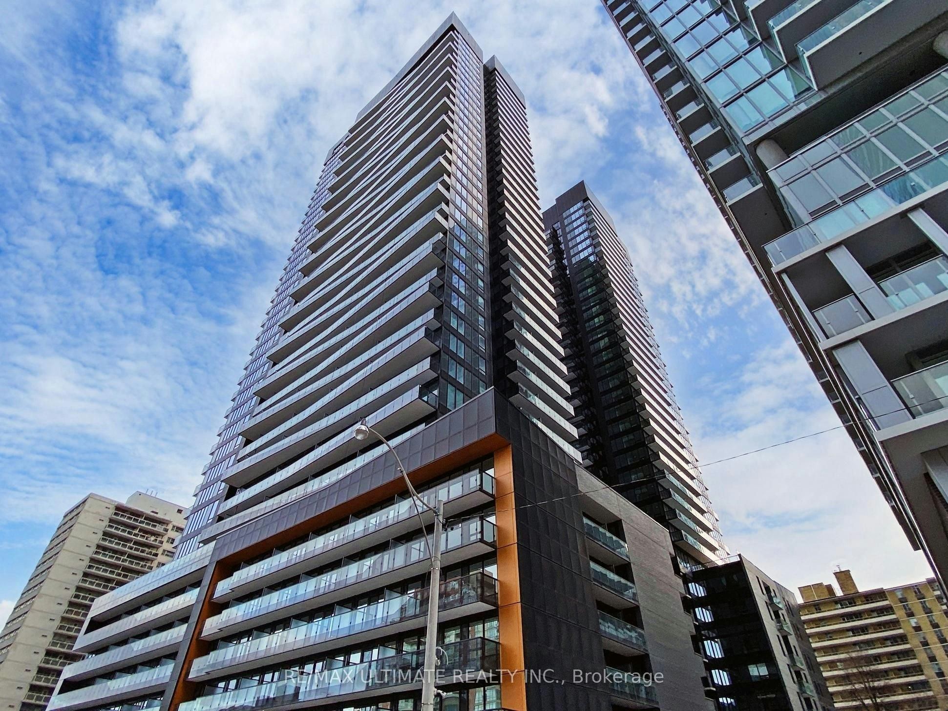 207-117 Broadway Avenue, Toronto, ON, M4P 1V3