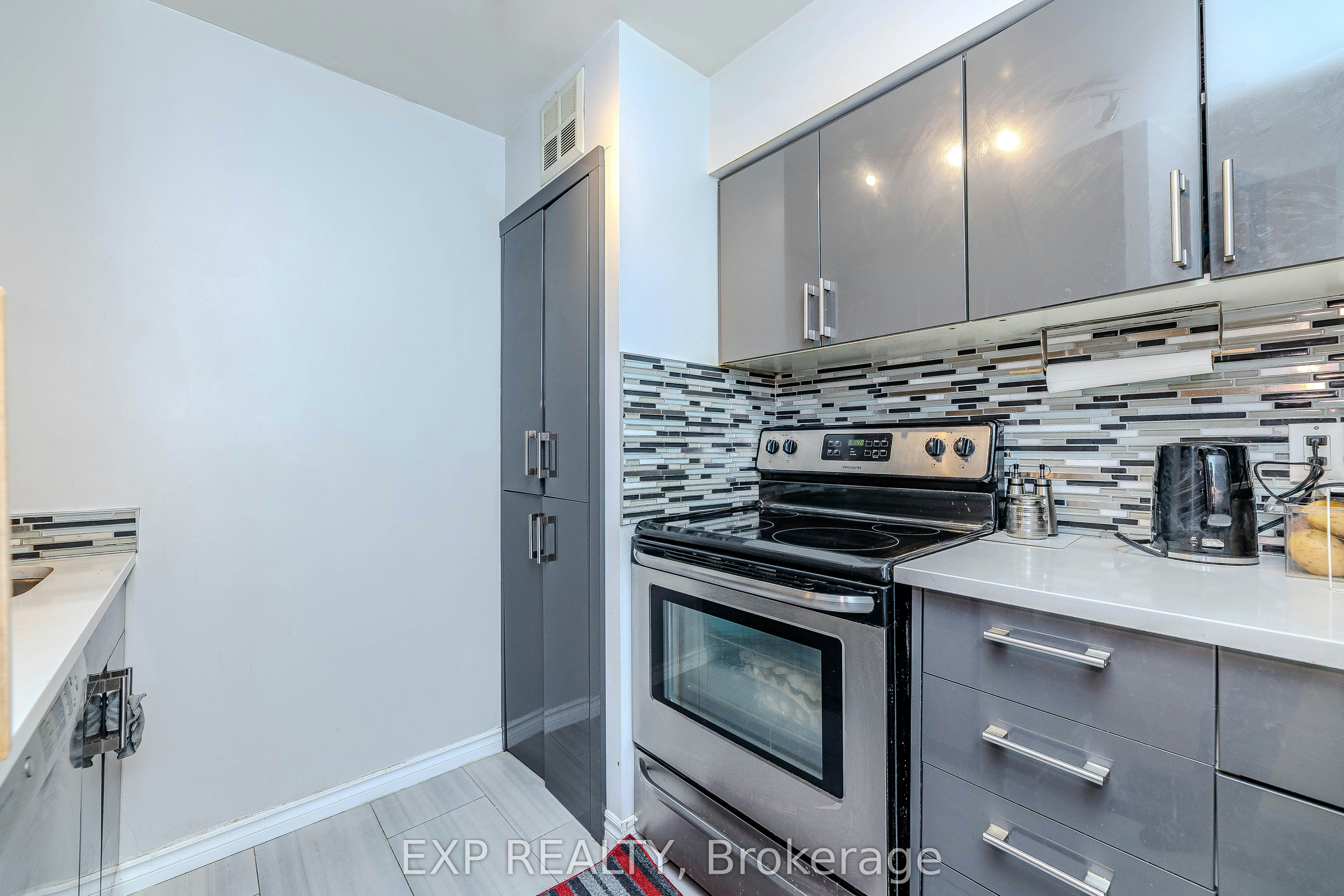 1515-1055 Bay Street, Toronto, ON, M5S 3A3 - 6