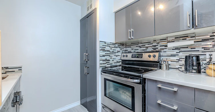 1515-1055 Bay Street, Toronto, ON, M5S 3A3 - 6