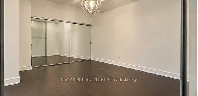 209-88 Scott Street, Toronto, ON, M5E 0A9 - 4