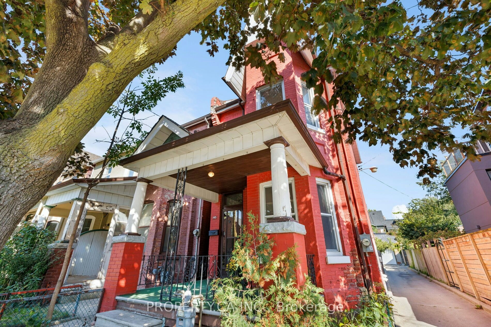 195 Shaw Street, Toronto, ON, M6J 2W7
