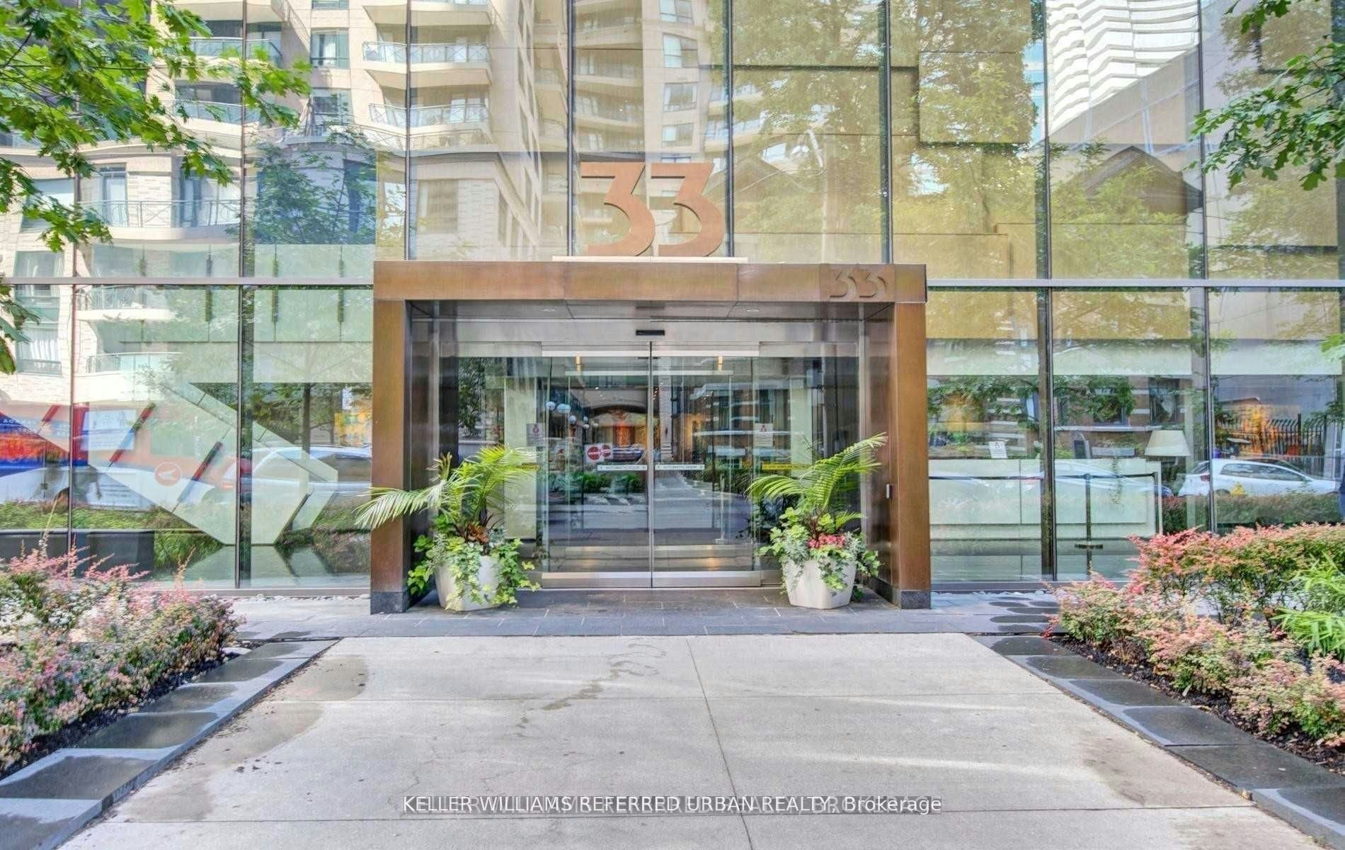 3401-33 Charles Street E, Toronto, ON, M4Y 0A2