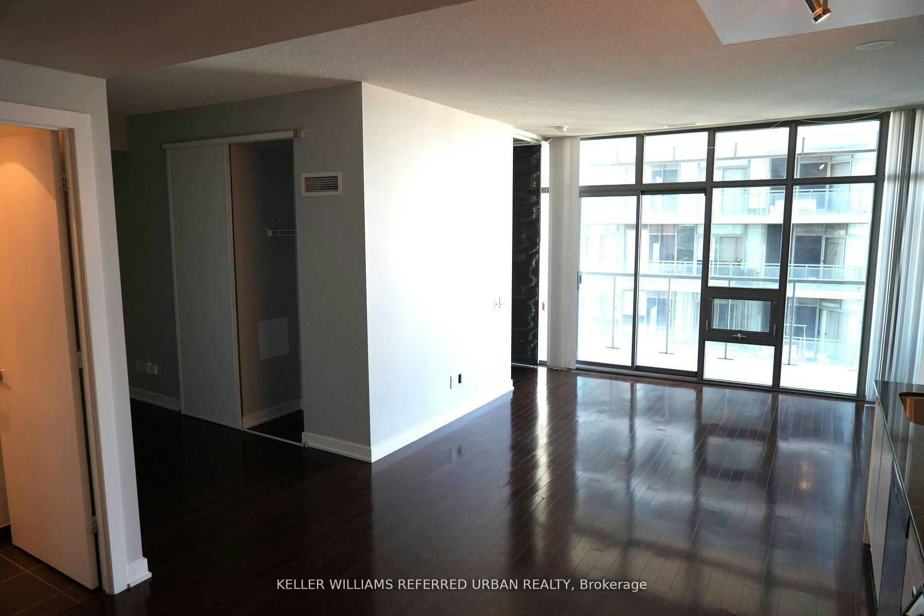 3401-33 Charles Street E, Toronto, ON, M4Y 0A2 - 4