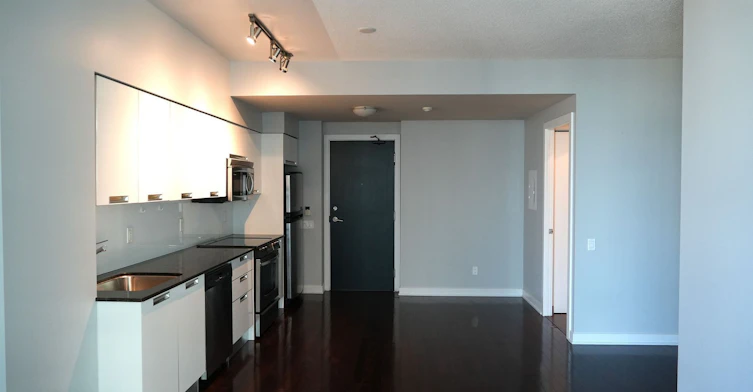 3401-33 Charles Street E, Toronto, ON, M4Y 0A2 - 2