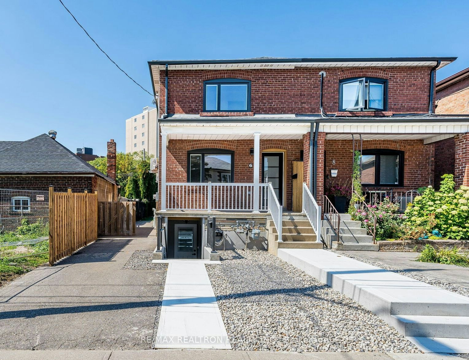 6 Greyton Crescent, Toronto, ON, M6E 2G2