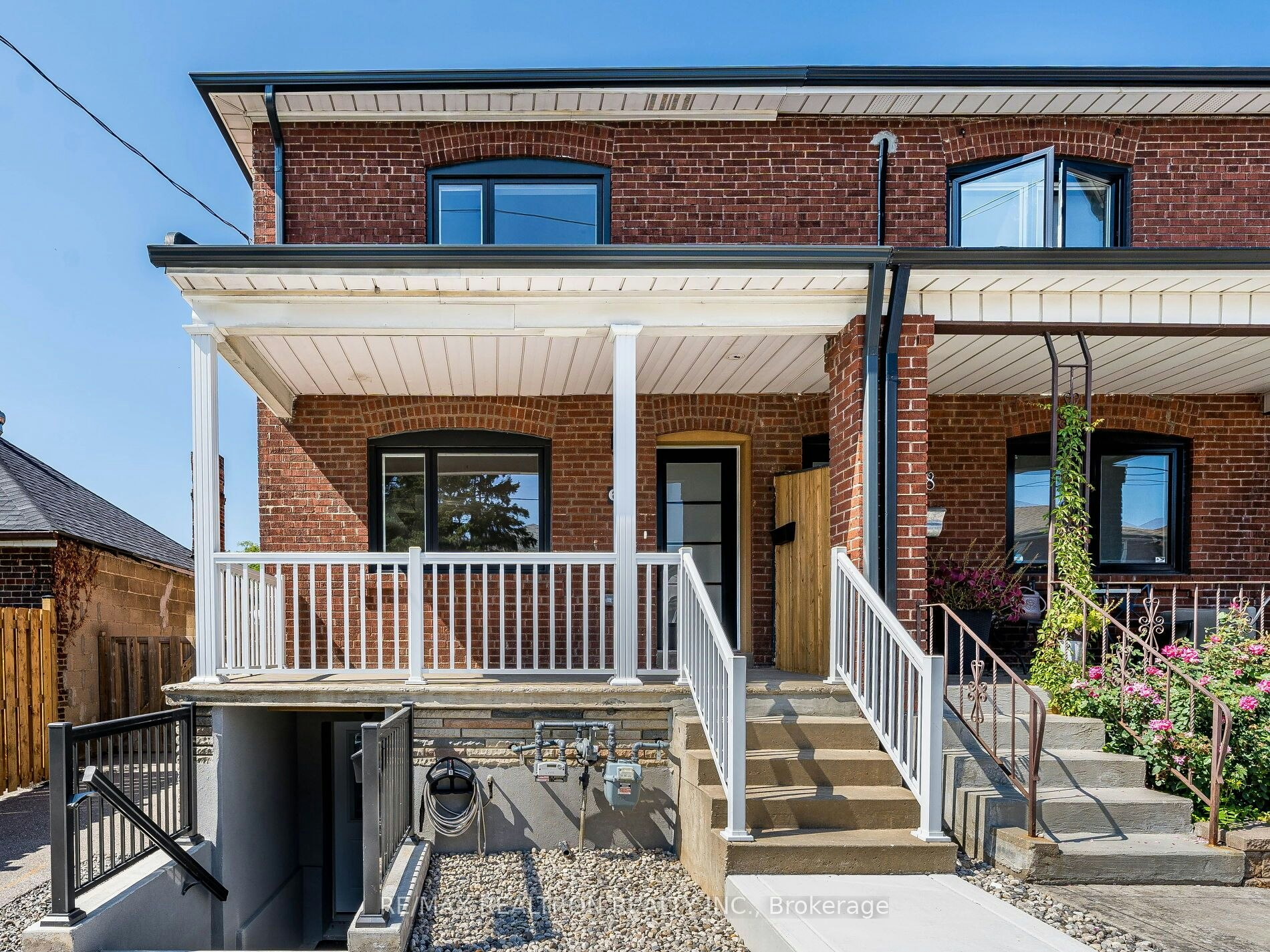 6 Greyton Crescent, Toronto, ON, M6E 2G2 - 4
