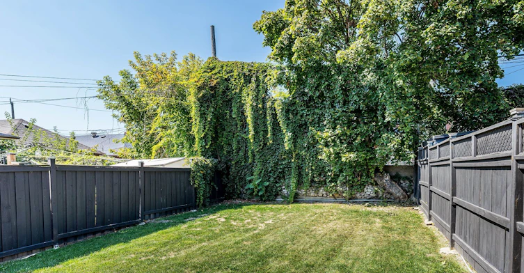 6 Greyton Crescent, Toronto, ON, M6E 2G2 - 41