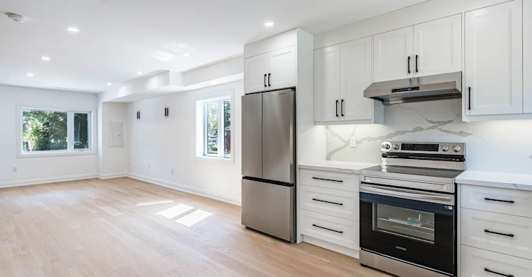 6 Greyton Crescent, Toronto, ON, M6E 2G2 - 20