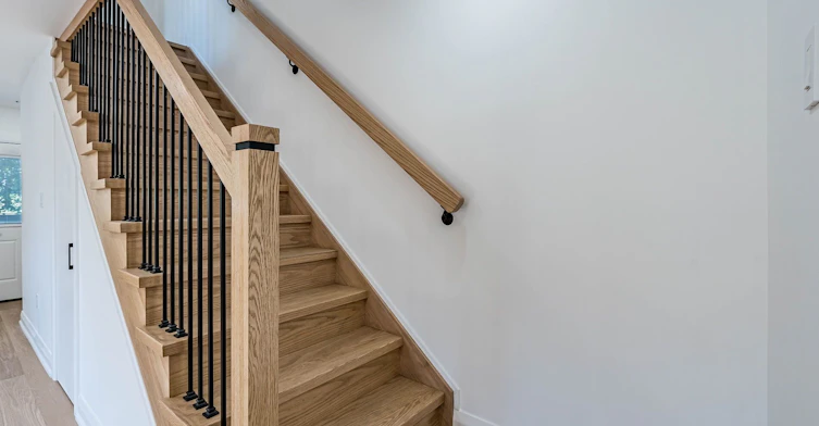 6 Greyton Crescent, Toronto, ON, M6E 2G2 - 22