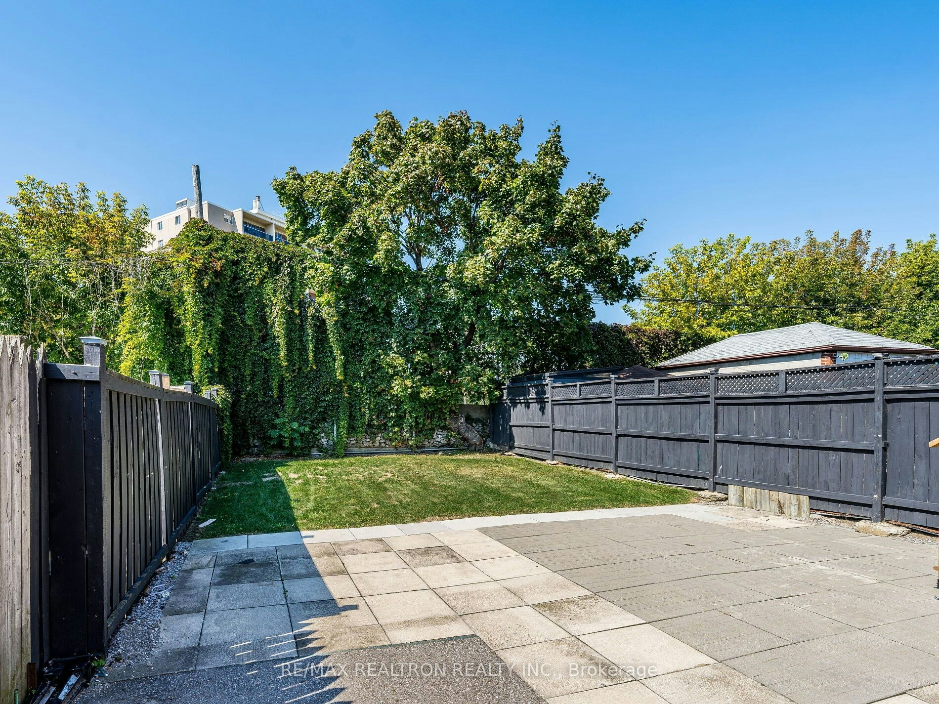 6 Greyton Crescent, Toronto, ON, M6E 2G2 - 40