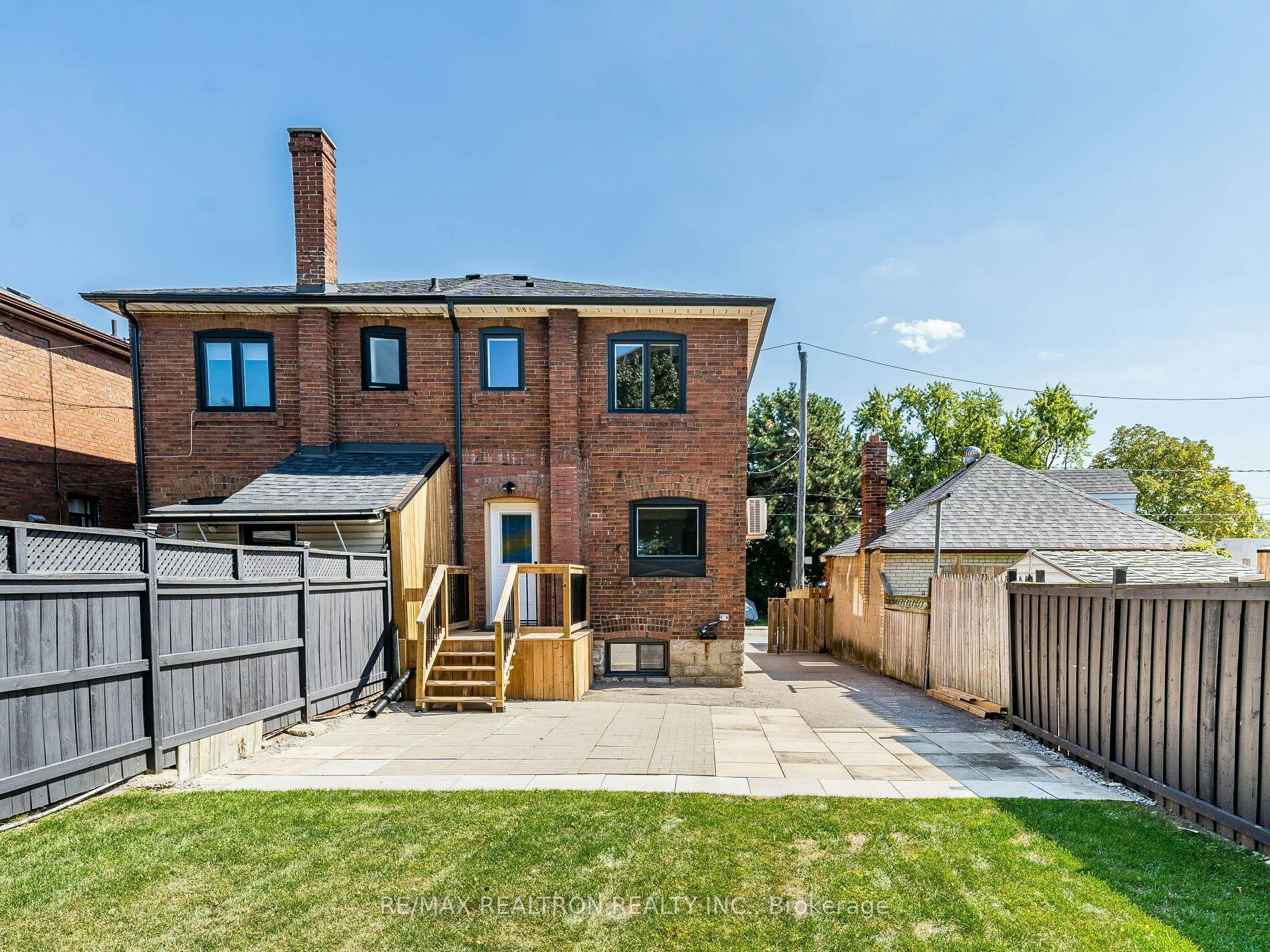 6 Greyton Crescent, Toronto, ON, M6E 2G2 - 43