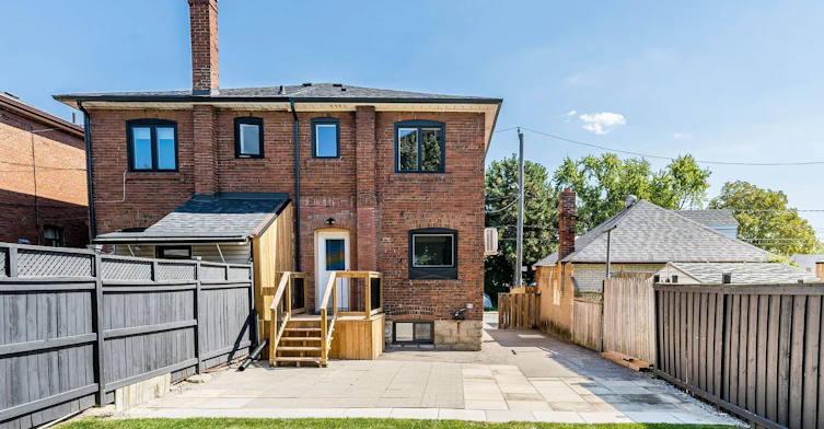 6 Greyton Crescent, Toronto, ON, M6E 2G2 - 43