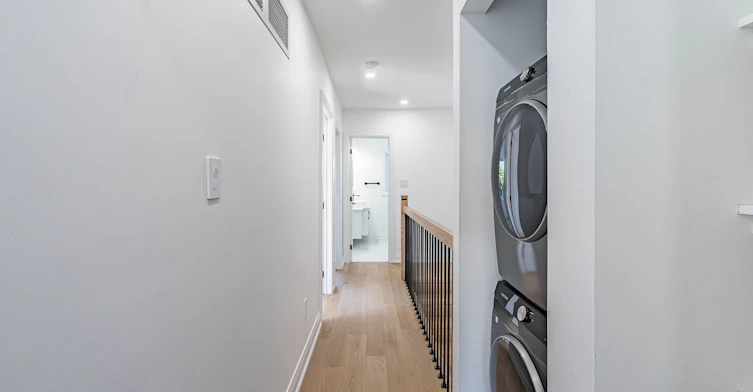 6 Greyton Crescent, Toronto, ON, M6E 2G2 - 28