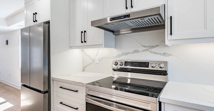 6 Greyton Crescent, Toronto, ON, M6E 2G2 - 17