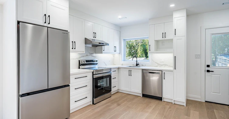 6 Greyton Crescent, Toronto, ON, M6E 2G2 - 14