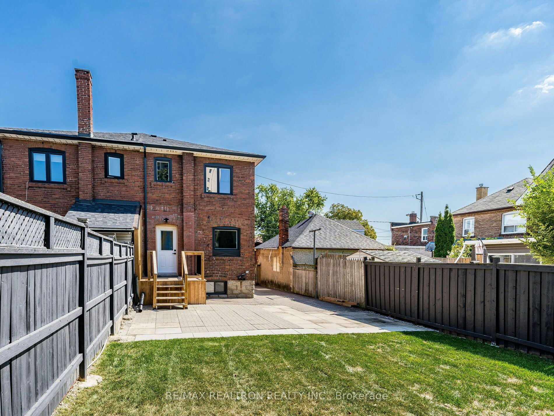6 Greyton Crescent, Toronto, ON, M6E 2G2 - 42