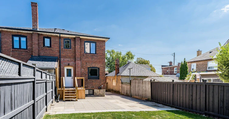 6 Greyton Crescent, Toronto, ON, M6E 2G2 - 42