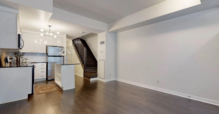 103-15 Bruyeres Mews, Toronto, ON, M5V 0A7 - 12