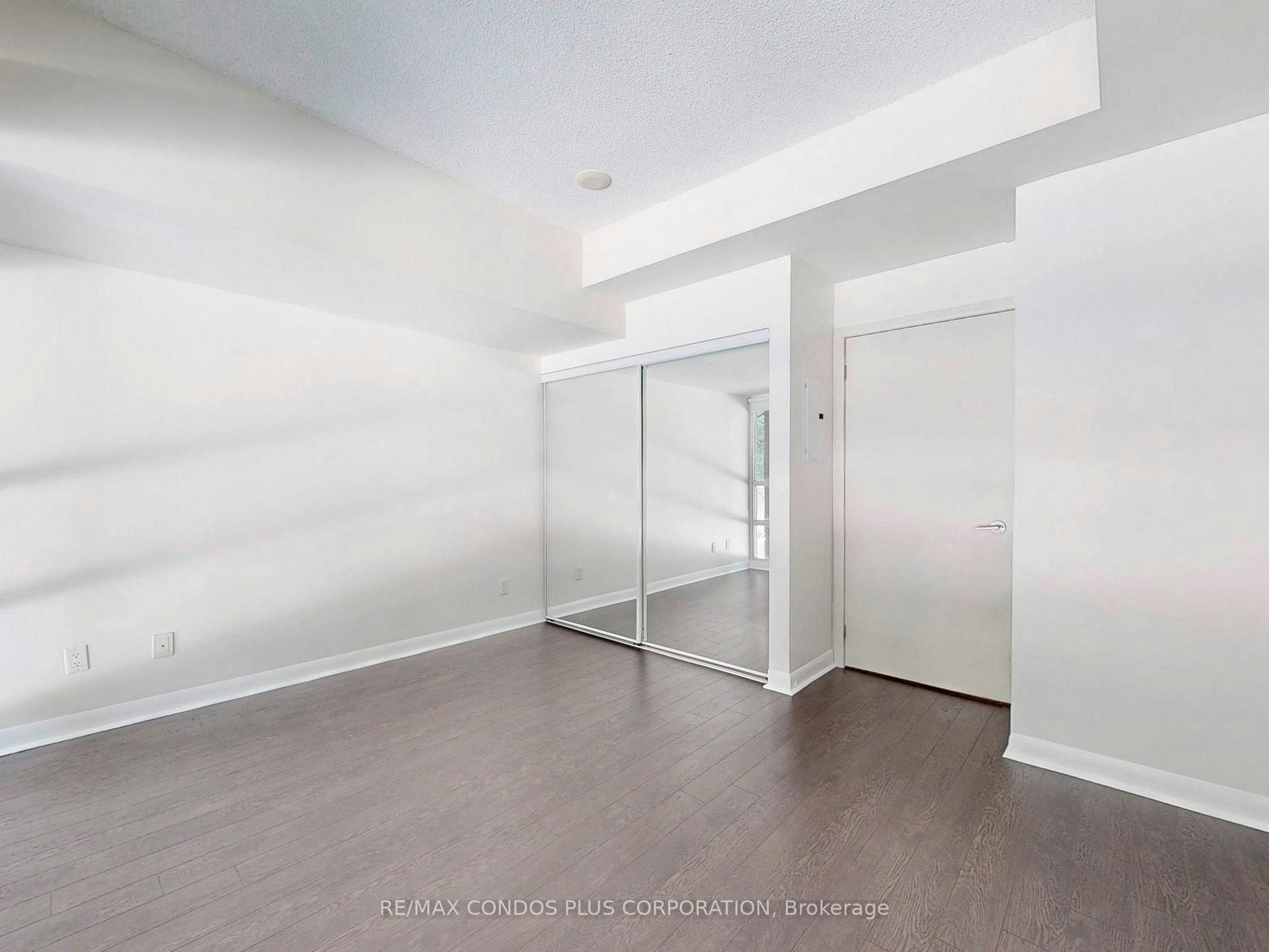 103-15 Bruyeres Mews, Toronto, ON, M5V 0A7 - 29