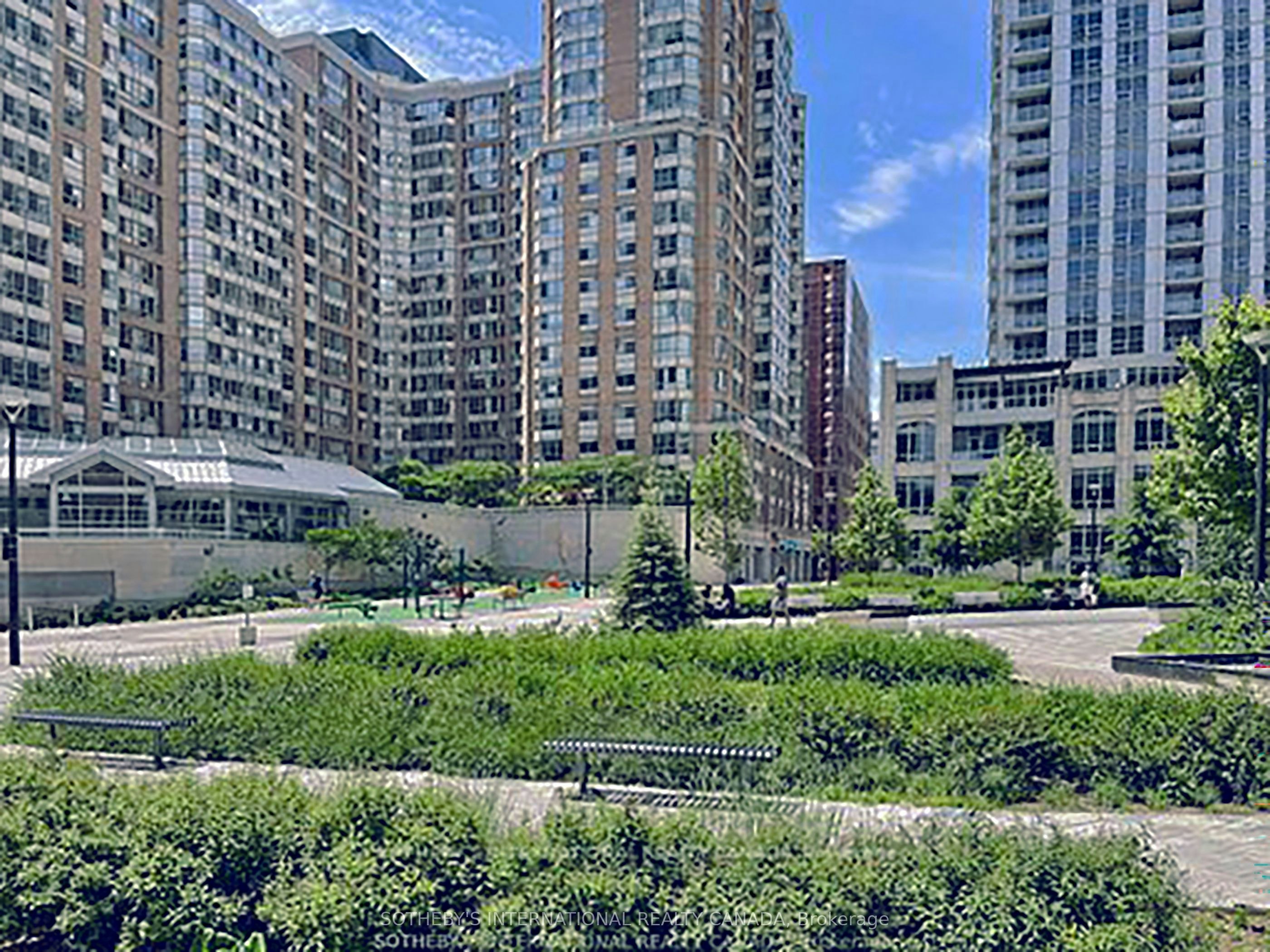 1715-711 Bay Street, Toronto, ON, M5G 2J8