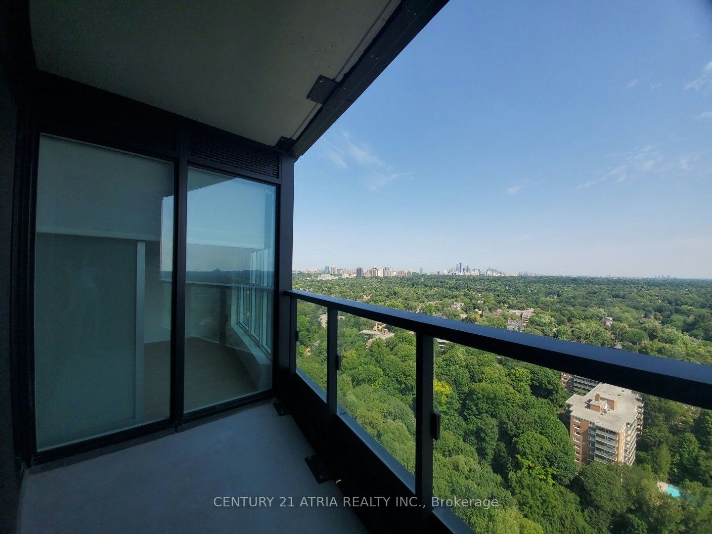 2424-585 Bloor Street E, Toronto, ON, M4W 0B3