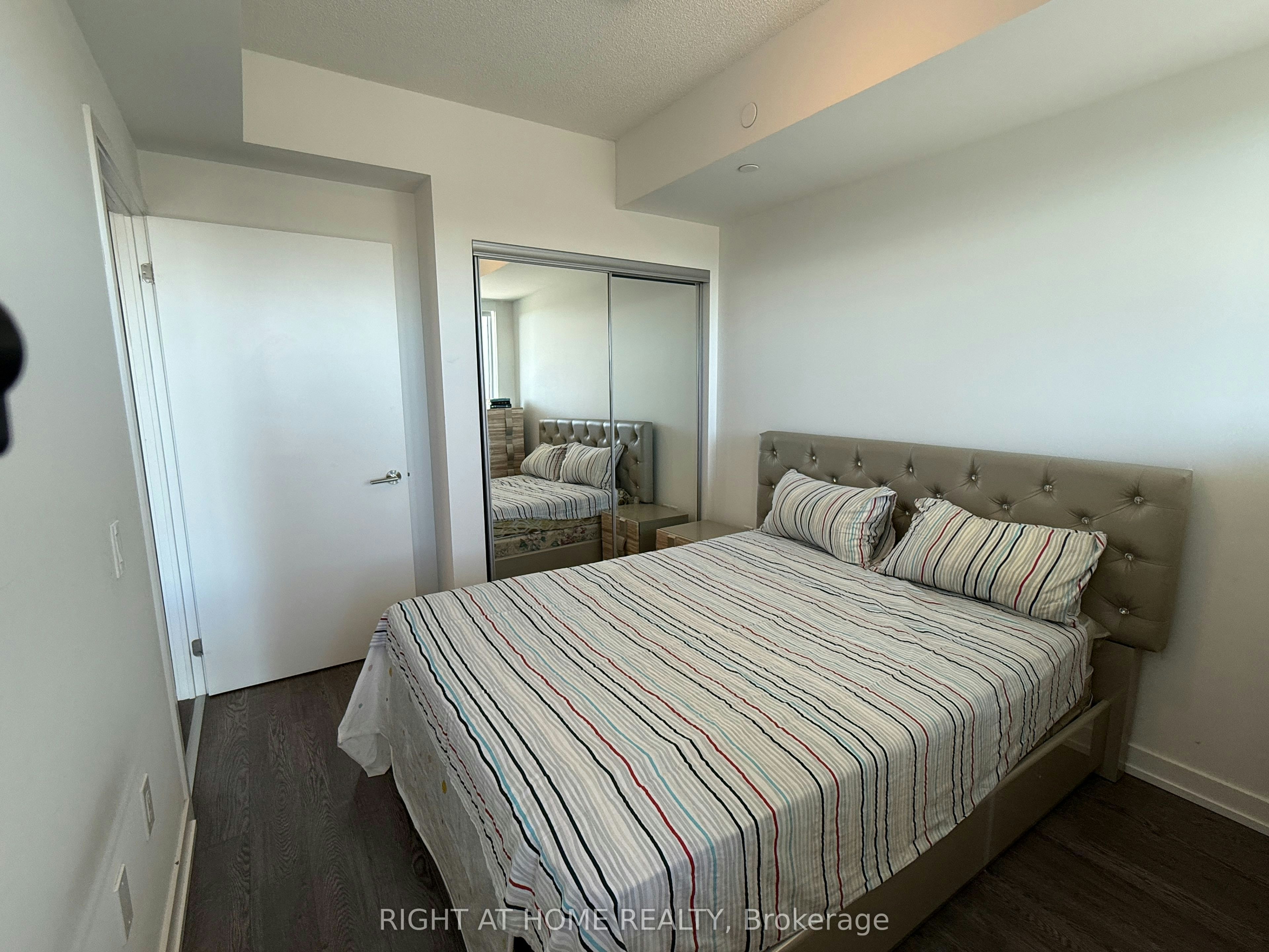 1515-20 O'neill Road, Toronto, ON, M3C 0R2 - 9