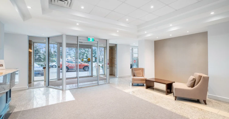 238-701 Sheppard Avenue W, Toronto, ON, M3H 0B2 - 2