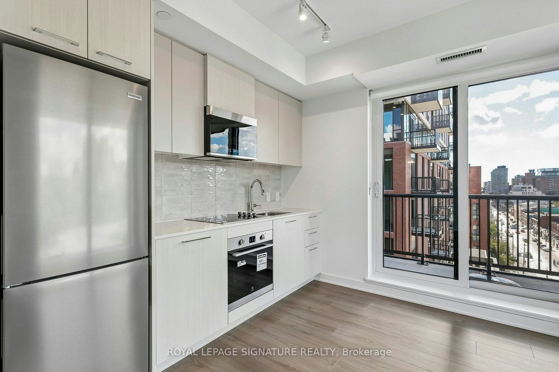 723-30 Dreamers Way, Toronto, ON, M5A 0Z1 - 9