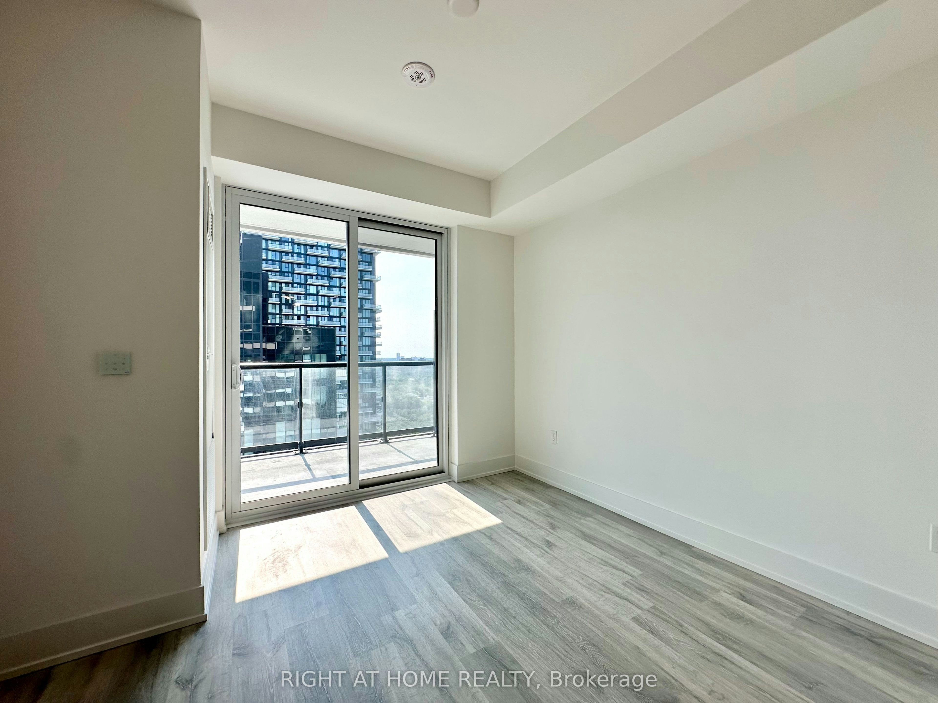 2905-10 Inn ON The Park Drive, Toronto, ON, M3C 0P9 - 8