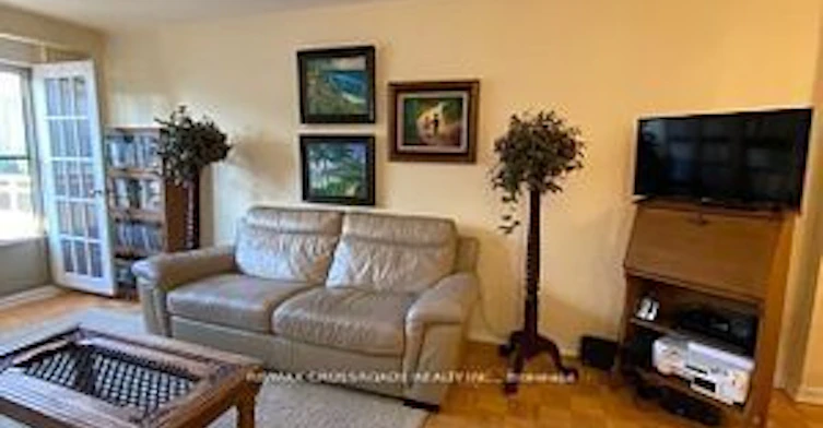 708-85 Lawton Boulevard, Toronto, ON, M4V 1Z7 - 4