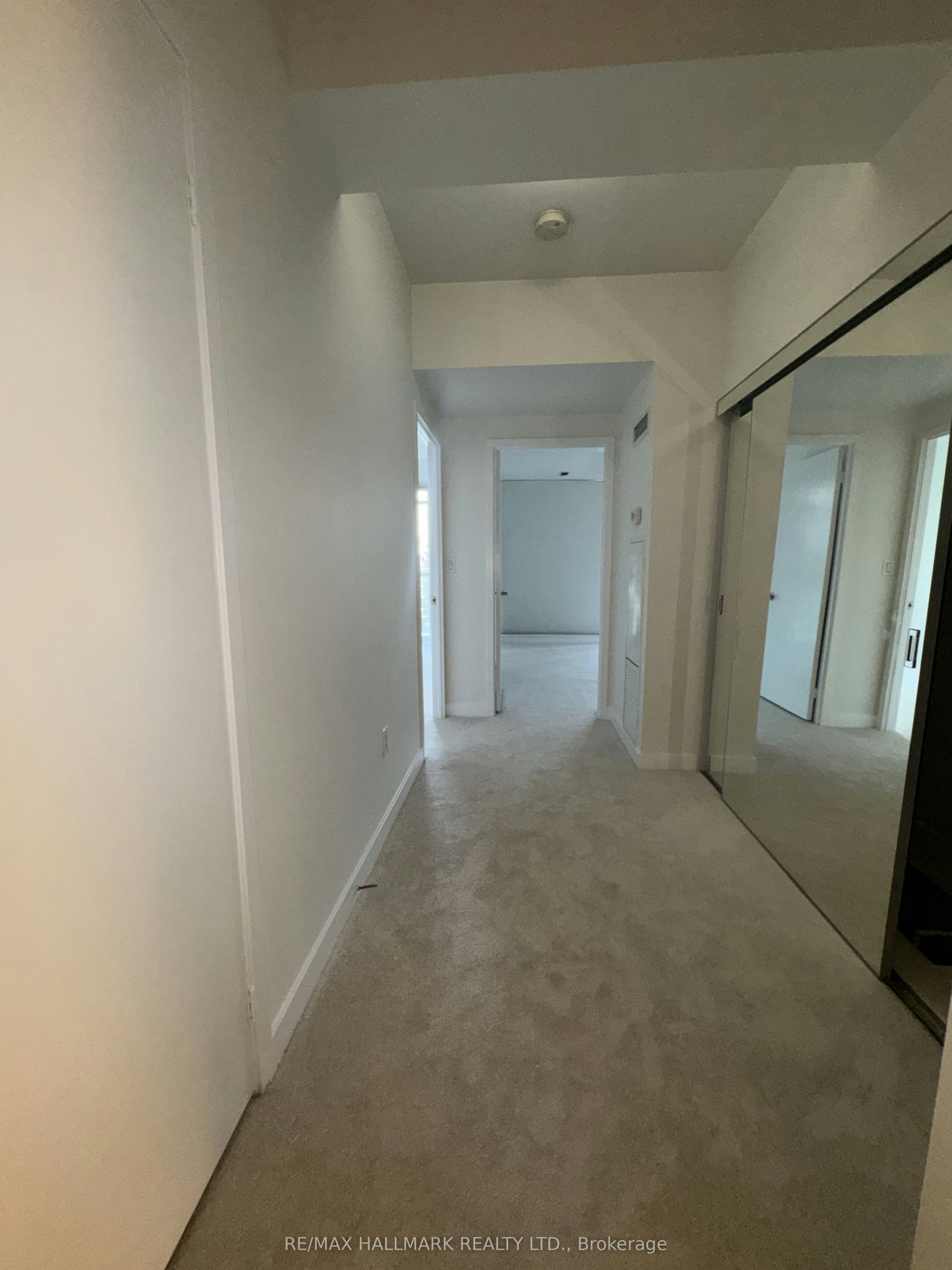 G19-33 Iceboat Terrace, Toronto, ON, M5A 4A5 - 9