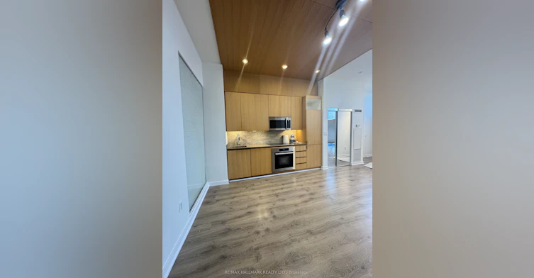 G19-33 Iceboat Terrace, Toronto, ON, M5A 4A5 - 3
