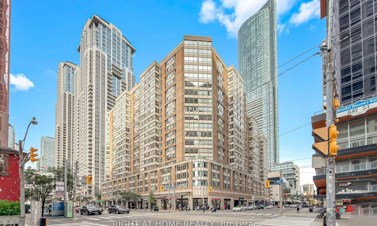 909-44 Gerrard Street W